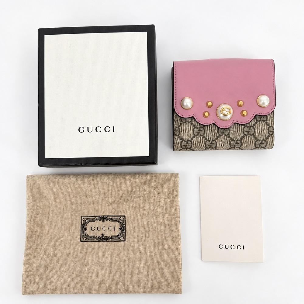 Gucci GG Supreme Pearl Studded French Wallet Pink Scalloped Trim Gift Feminine
